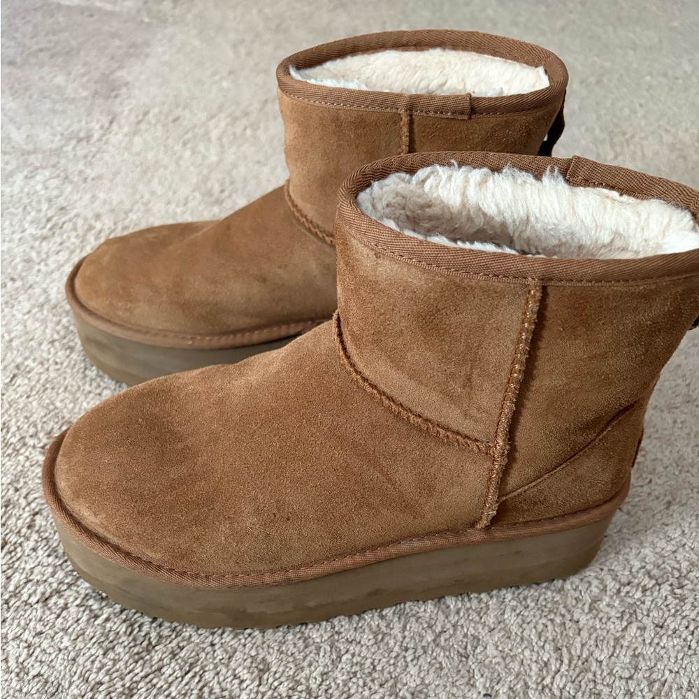 Platform UGGs chestnut